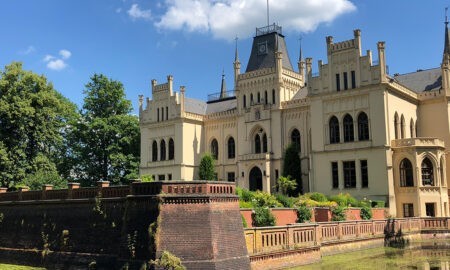 Das Schloss Evenburg in Leer von außen
