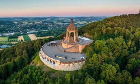 Kaiser-Wilhelm-Denkmal in Porta Westfalica von oben