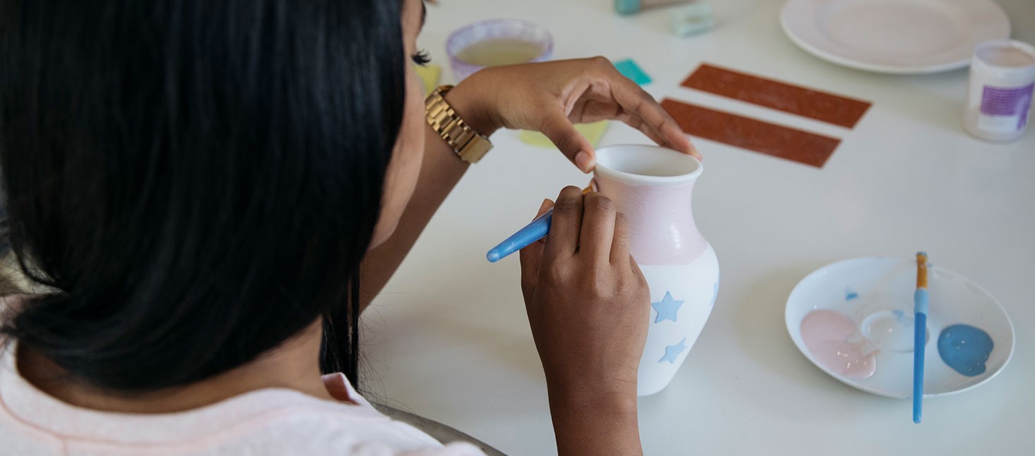 Keramik bemalen im Porzellansalon Bielefeld