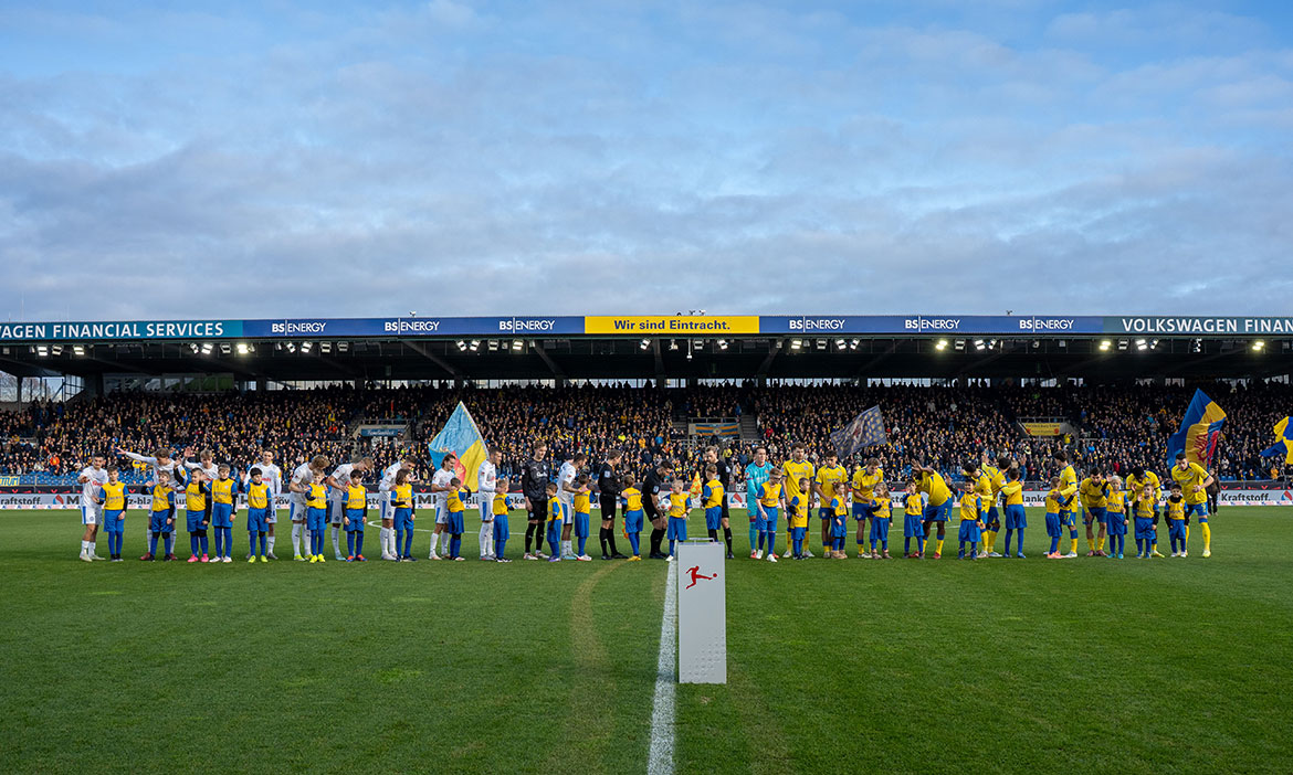 Stadionführung bei Eintracht Braunschweig: Spieler auf dem Platz